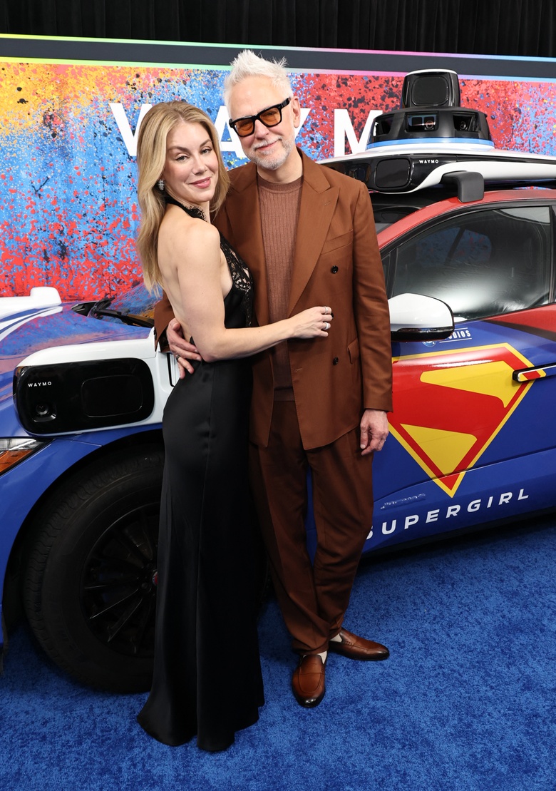 Jennifer Holland Steals the Show Red Carpet Glamour at Major Hollywood Premiere!