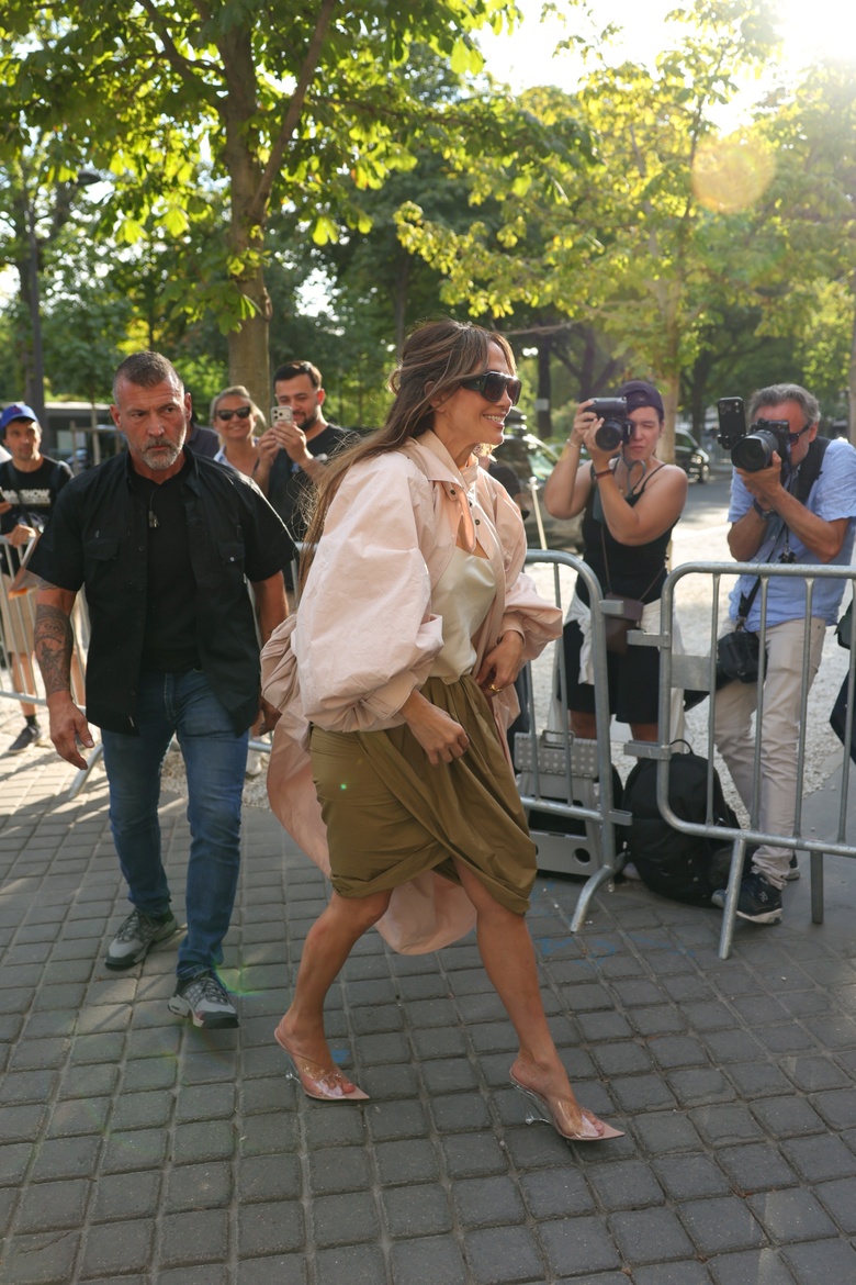 JLo’s Glamour Continues: Capturing Iconic Moments on the Global Stage