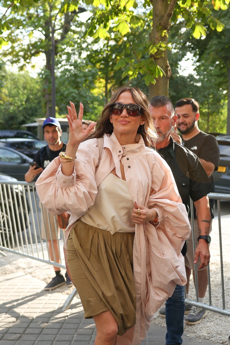 JLo’s Glamour Continues: Capturing Iconic Moments on the Global Stage