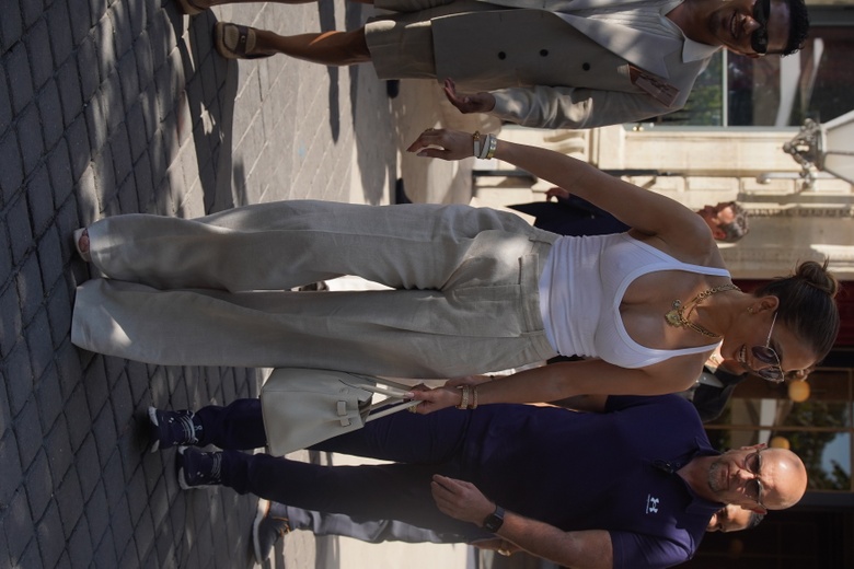 JLo’s Parisian Glamour Takes Center Stage: Effortless Chic in the French Capital