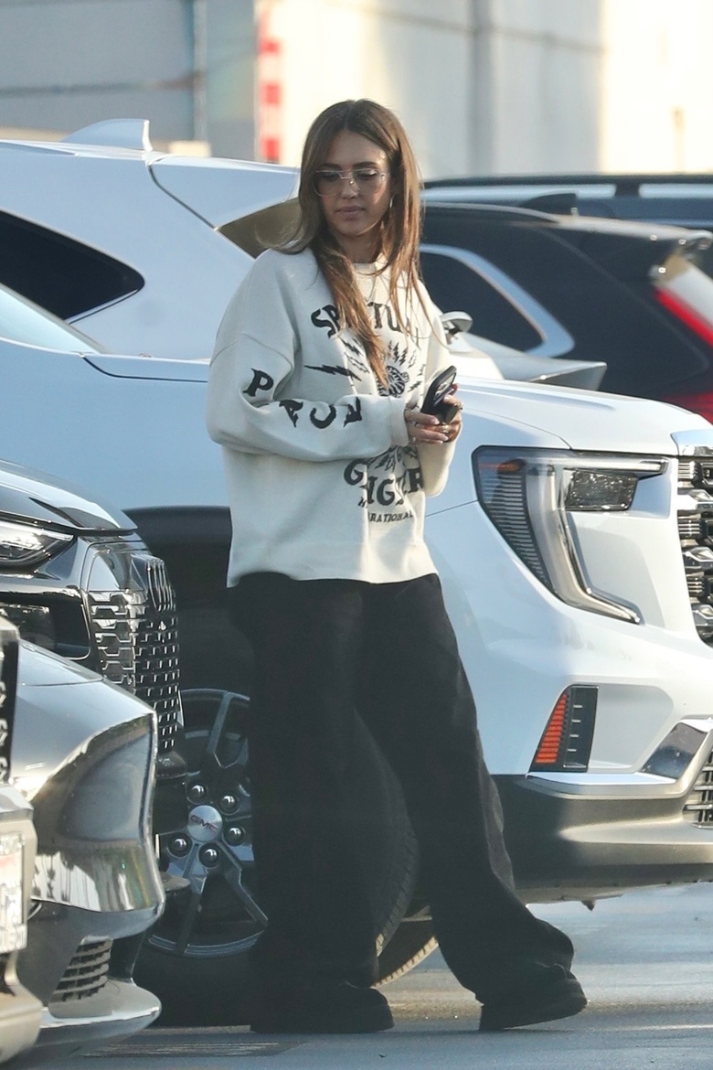 Jessica Alba Brings Radiant Chic Energy to Her Latest Los Angeles Outing