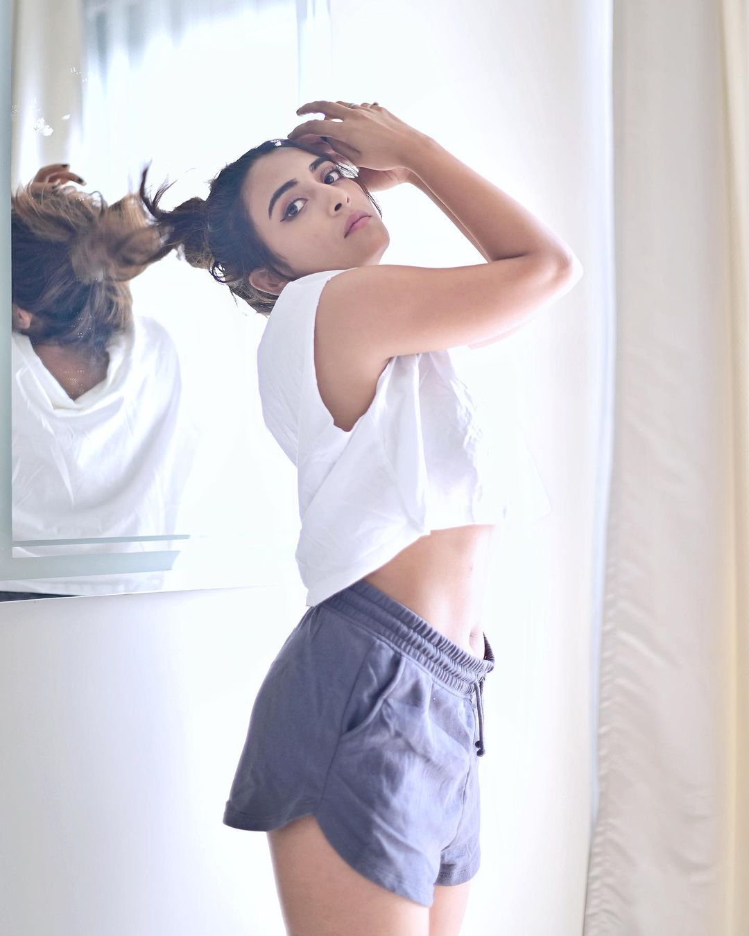 Jinal Joshi Glamour Navel Shots Fashion Inspiration