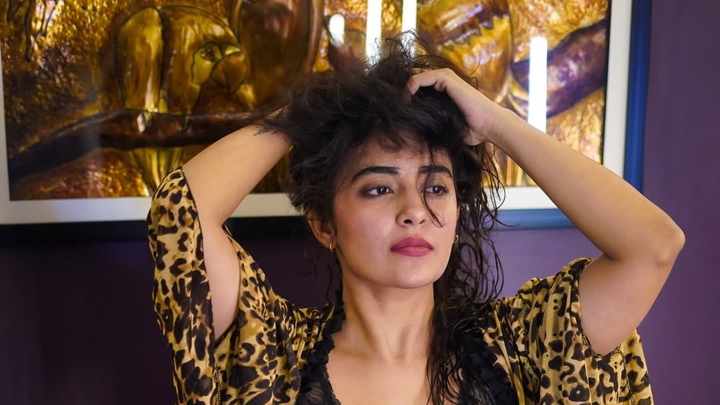 Jinal Joshi's Leopard Kimono and Black Lace Outfit: Bold Glamour Redefined