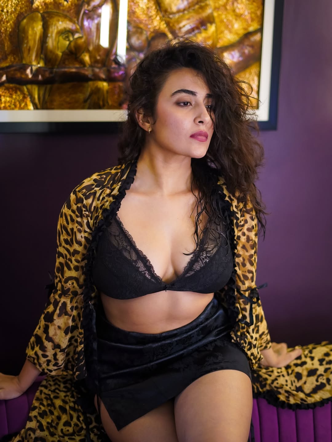 Jinal Joshi's Leopard Kimono and Black Lace Outfit: Bold Glamour Redefined