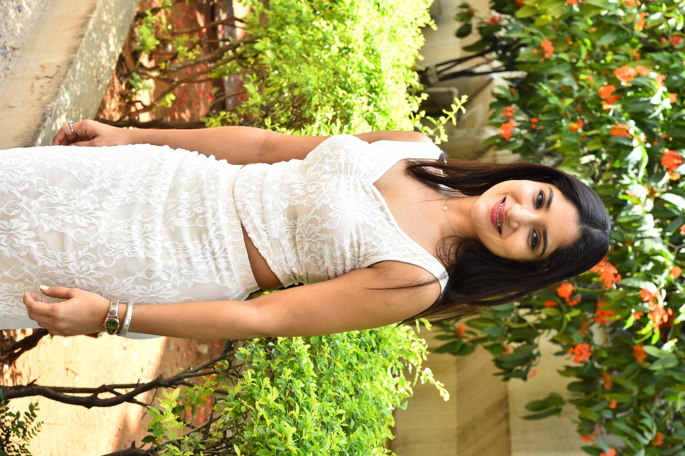 Jinisha Alishetty's Effortless Elegance: Decoding Modern Femininity