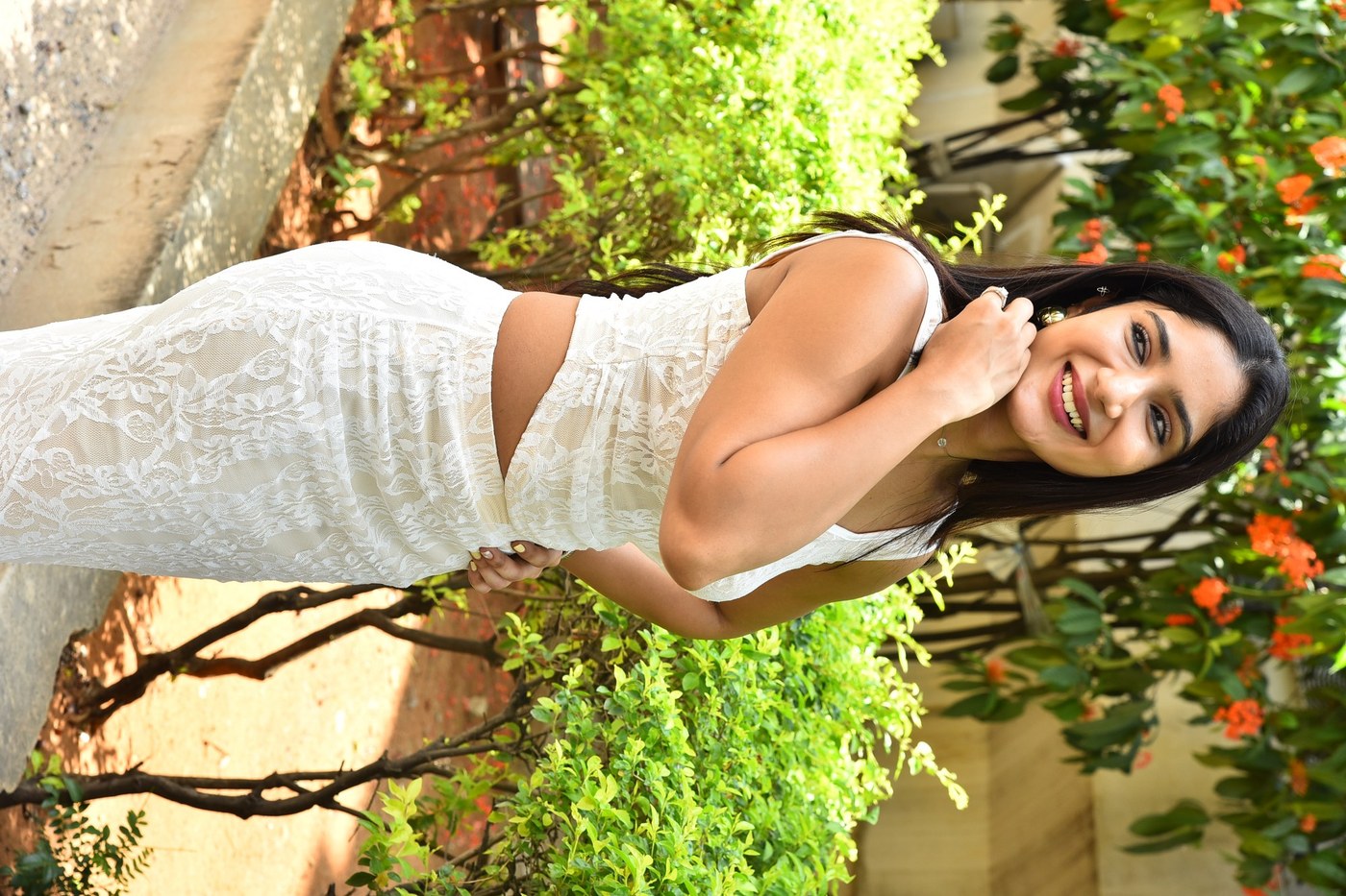 Jinisha Alishetty's Effortless Elegance: Decoding Modern Femininity