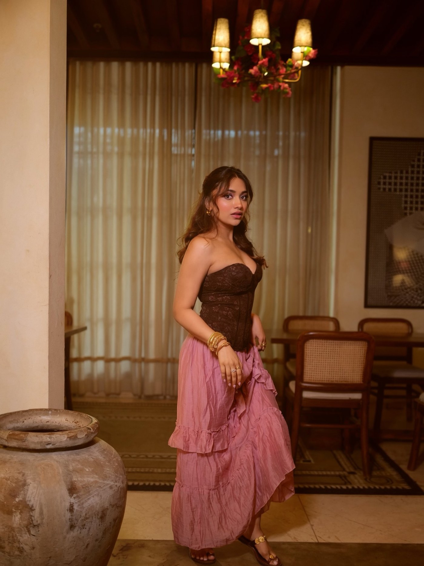Jiya Shankar Redefines Glamour: Bold Style Meets Effortless Elegance