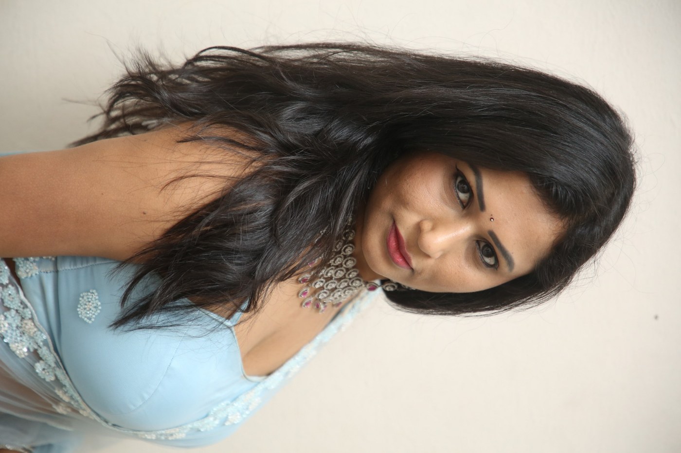 Jo Sharma Latest Photos HD Stills & Exclusive Bollywood Looks