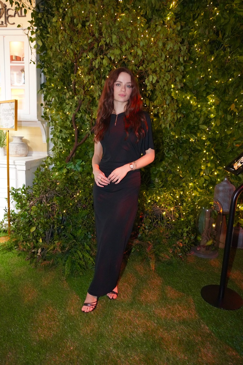 Joey King Shines at Hollywood Premiere Event