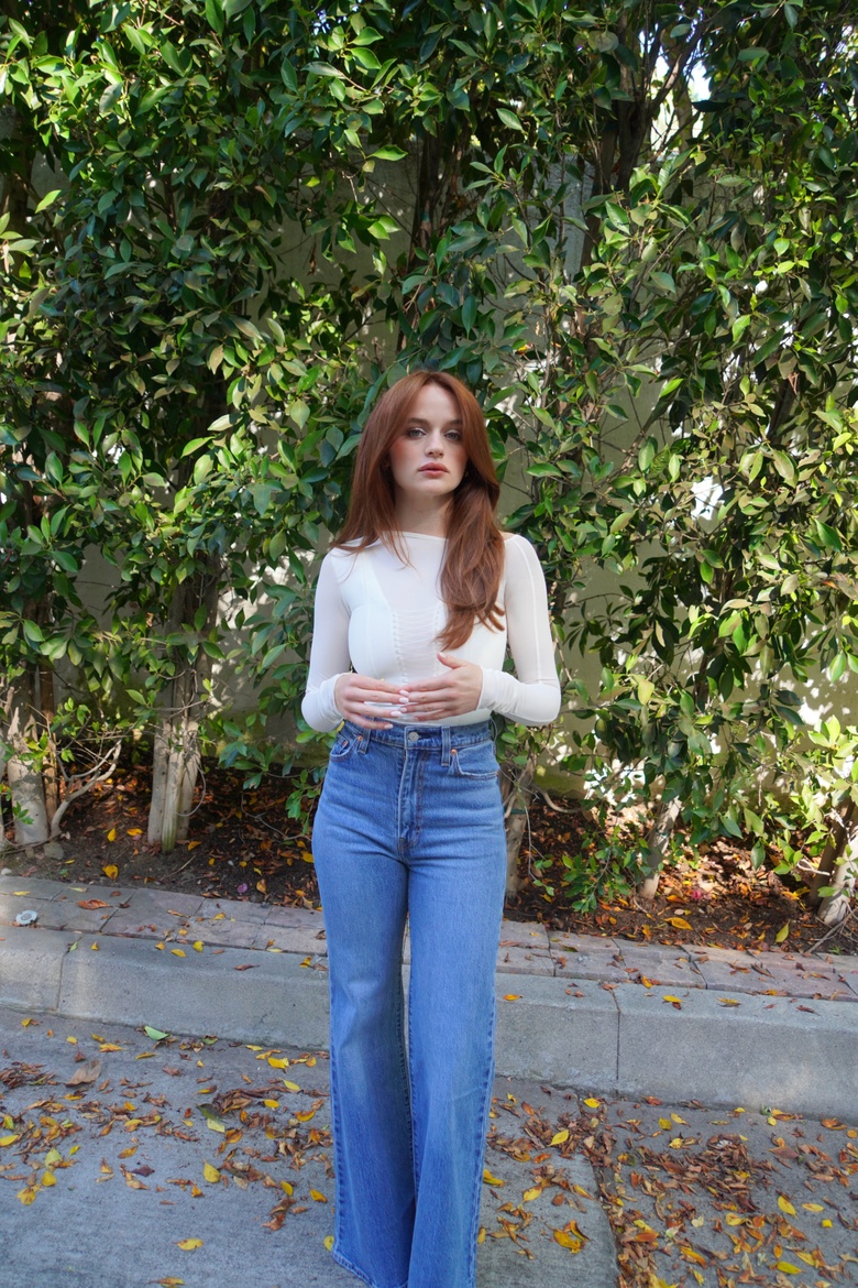 Joey King's Effortlessly Glamorous Day Out in Los Feliz