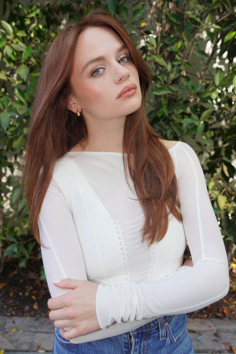 Joey King's Effortlessly Glamorous Day Out in Los Feliz