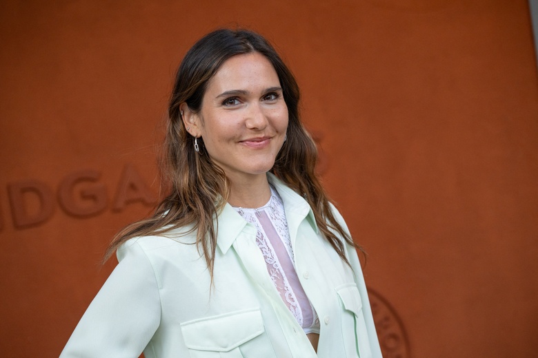Joyce Jonathan Steals the Show at Paris Fashion Event!