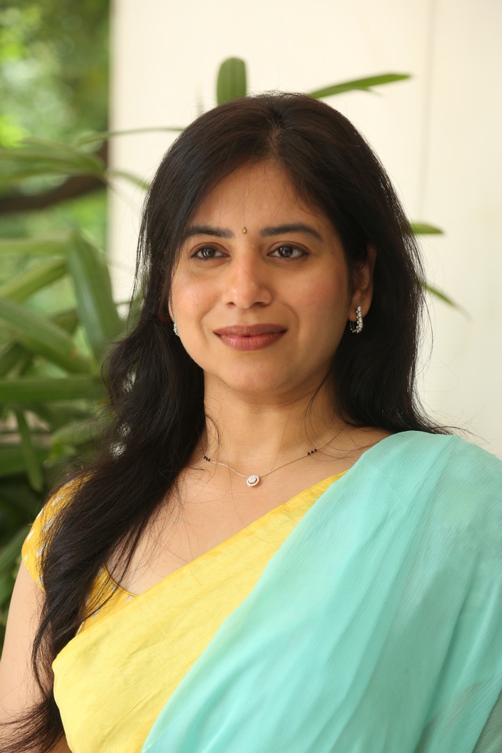 K Niharika Dasari exudes timeless elegance in a beautifully draped pastel saree with refined traditional styling.