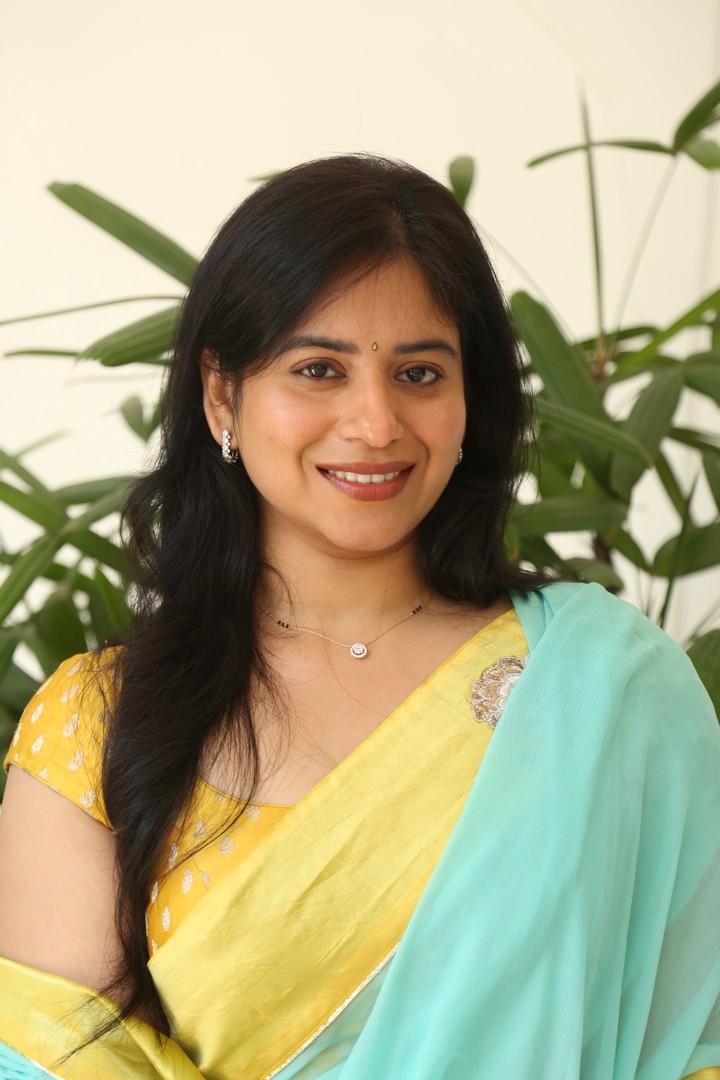 Timeless Elegance: K Niharika Dasari Radiates Poise in Pastel Perfection