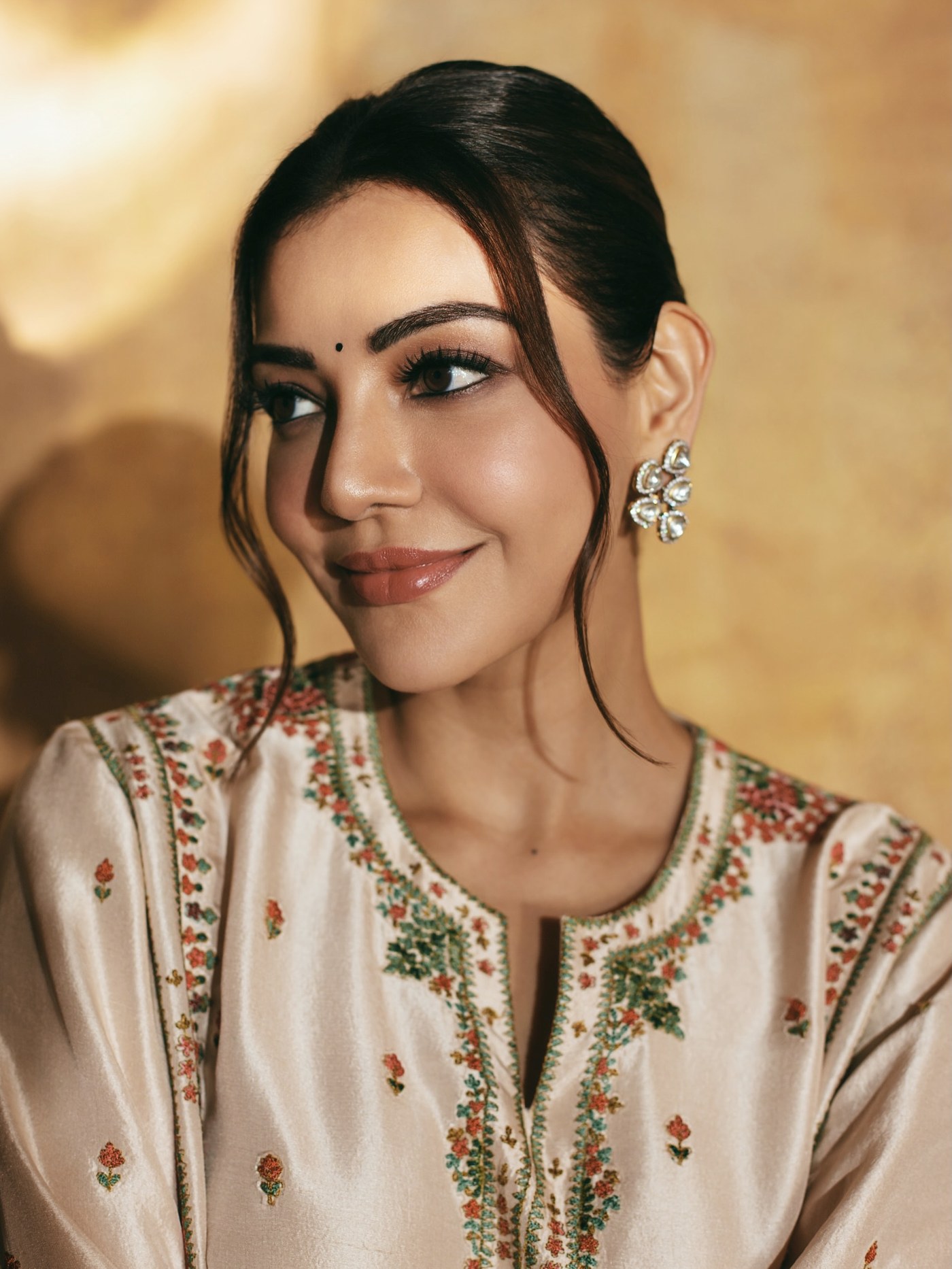Regal Charm and Effortless Grace: Kajal Aggarwal's Stunning Ethnic Style