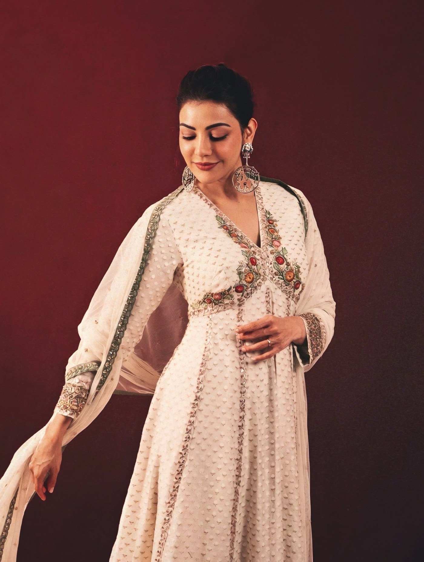 Kajal Aggarwal's Regal Ethnic Glow Defines Festive Fashion Excellence