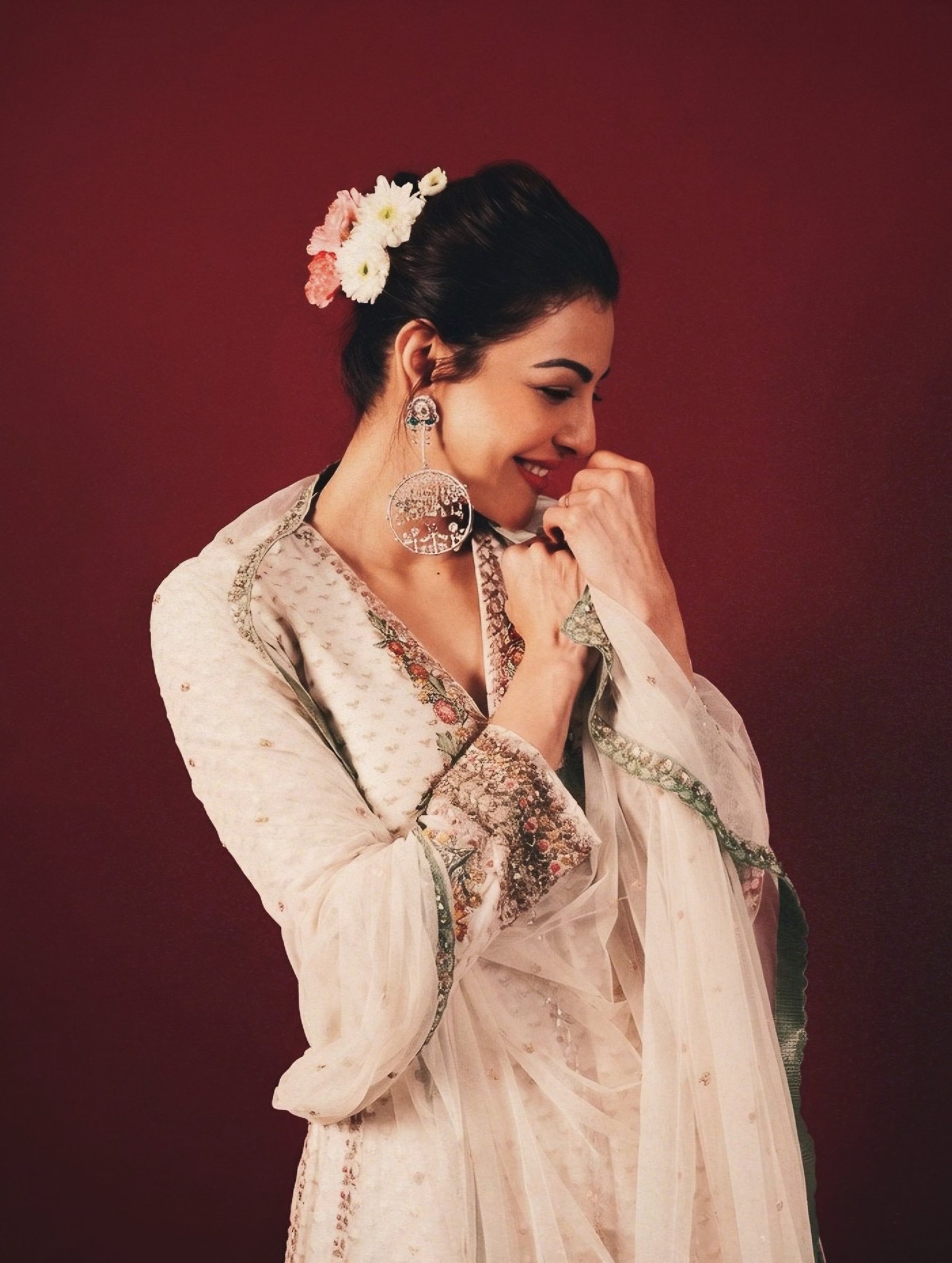 Kajal Aggarwal's Regal Ethnic Glow Defines Festive Fashion Excellence