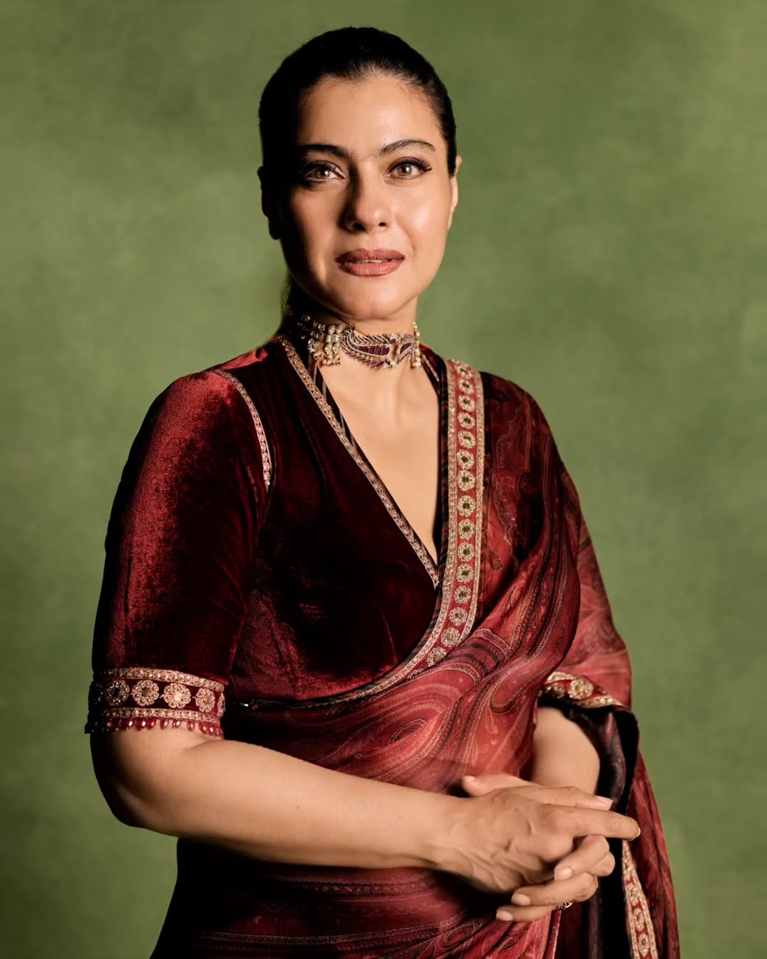 Kajol's Golden Glamour: A Tribute to Timeless Elegance
