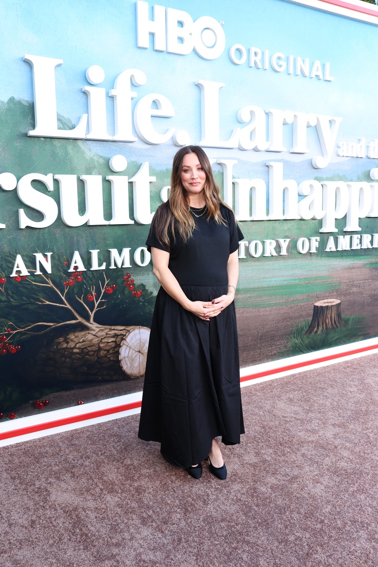 Kaley Cuoco Steals the Show at Her Premiere in Los Angeles!
