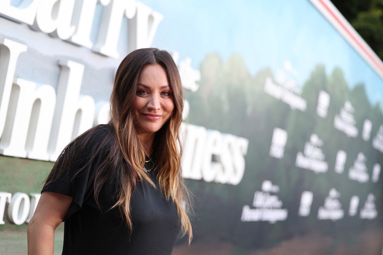 Kaley Cuoco Steals the Show at Her Premiere in Los Angeles!