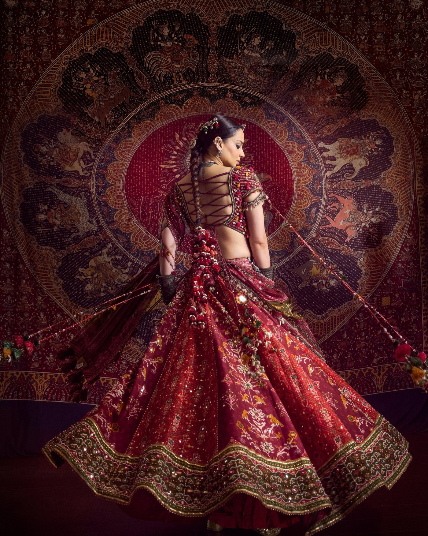 Ranaut's Folk Fashion: A Study in Ornate Detail