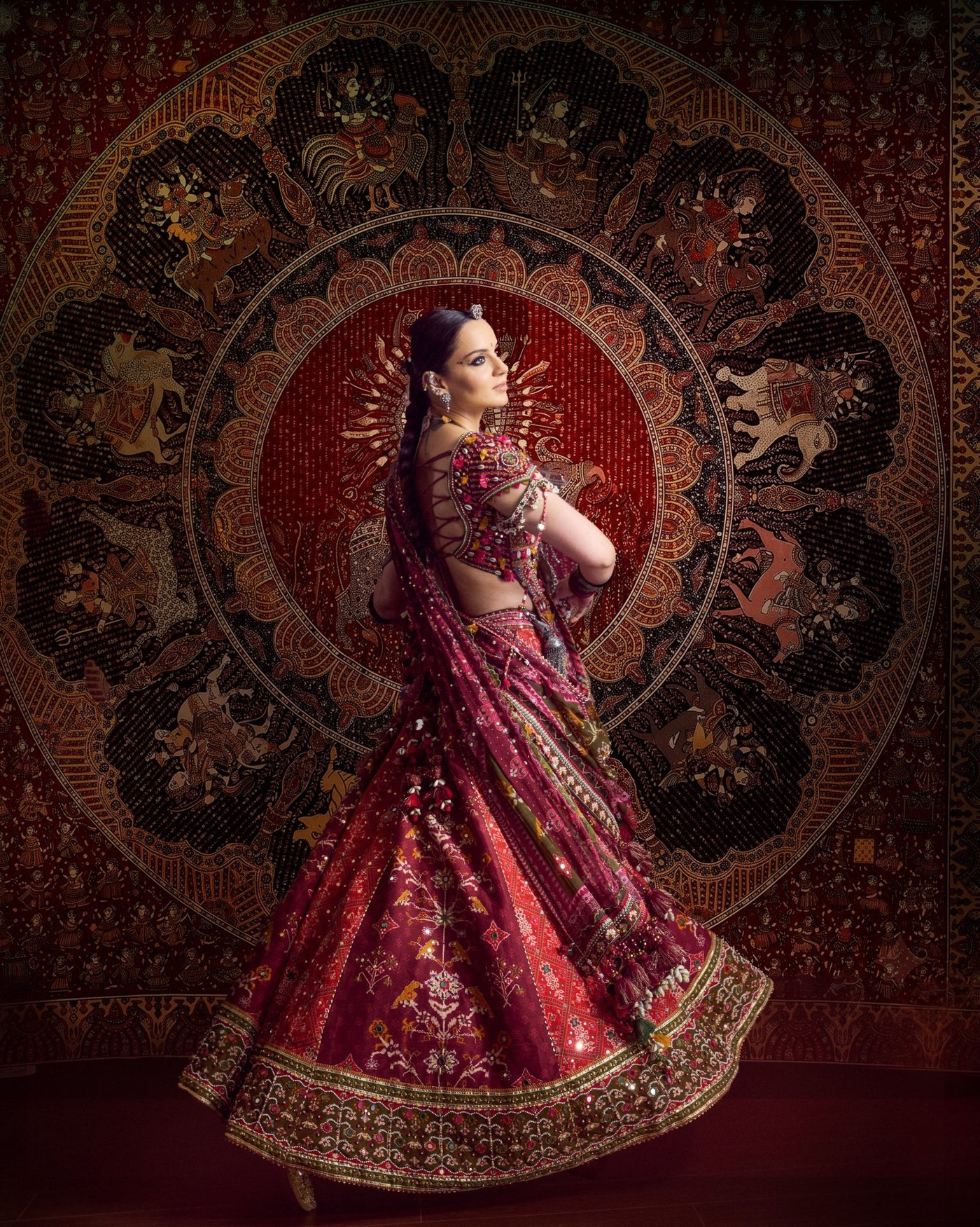 Ranaut's Folk Fashion: A Study in Ornate Detail