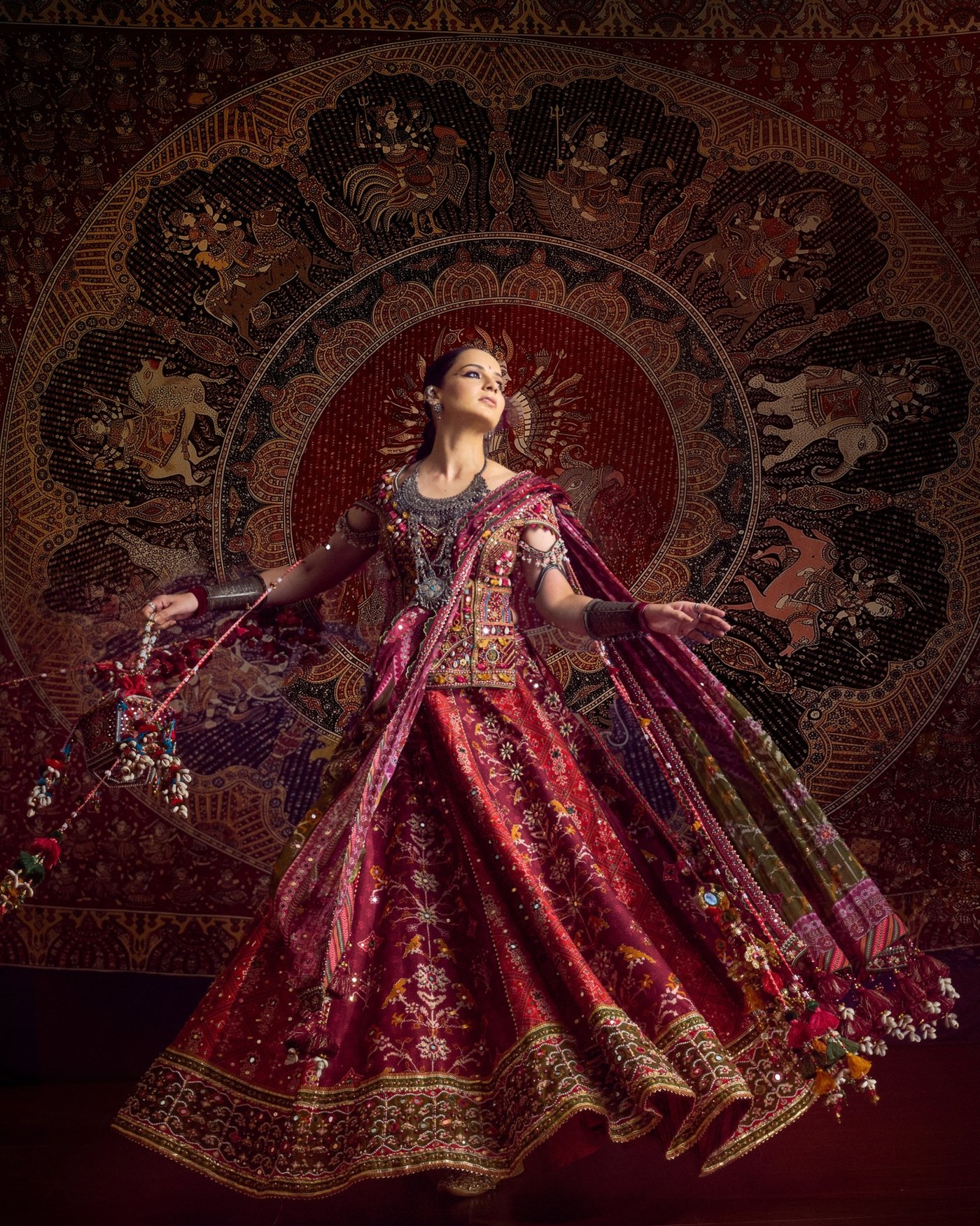 Ranaut's Folk Fashion: A Study in Ornate Detail