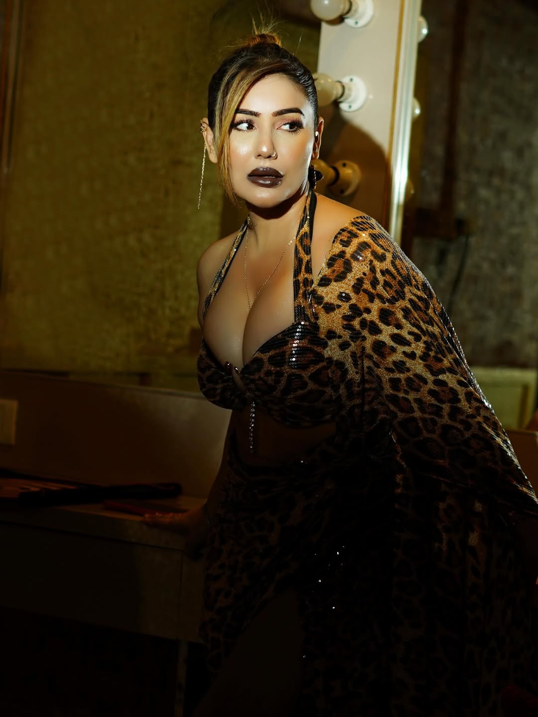 Kangna Sharma's Stunning Look Captures Viral Attention