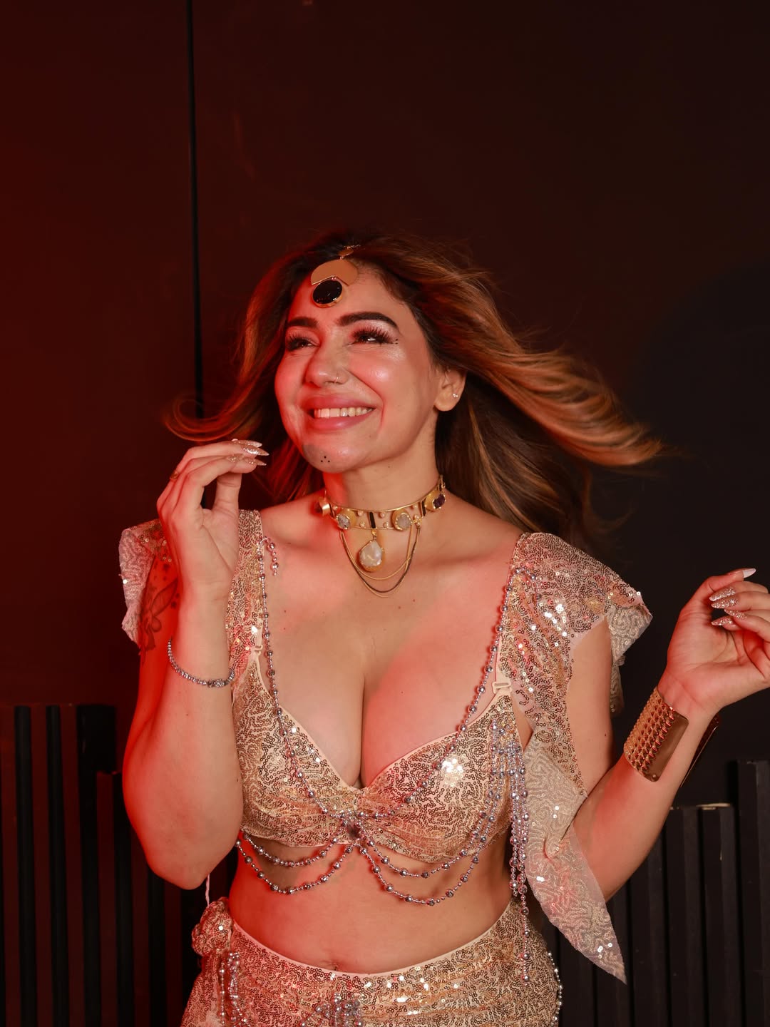 Kangna Sharma's Stunning Look: A Gallery of Glamour