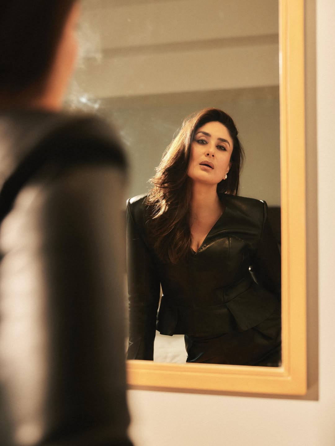 Kareena's Evening Shine in Shimmering Crystals!