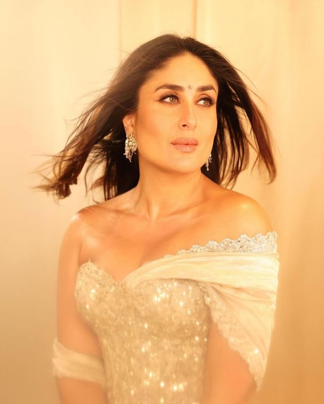 Kareena's Evening Shine in Shimmering Crystals!