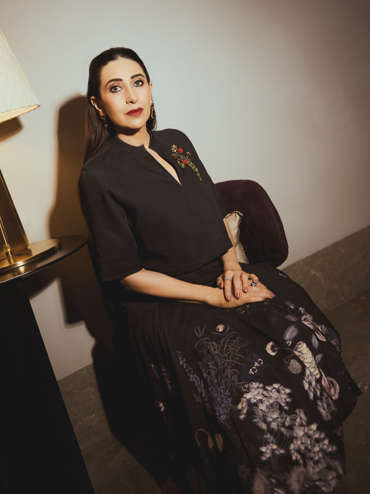 Black Ensembles: Karisma Kapoor's Striking Night Look