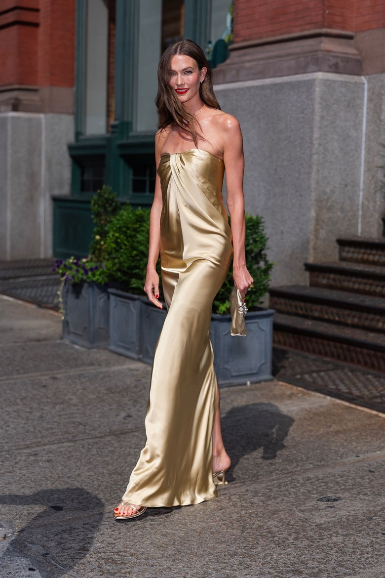 Karlie Kloss's Parisian Chic: An Effortlessly Glamorous Style Moment