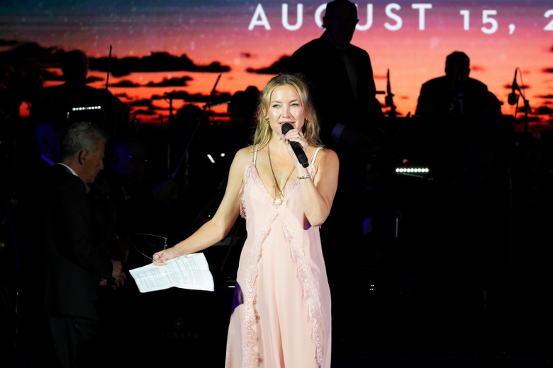 Kate Hudson’s Effortlessly Chic Glamour at the Grand Reopening