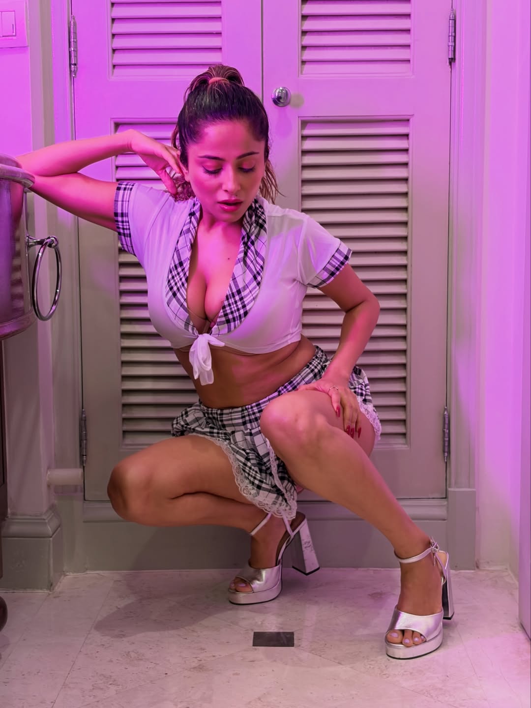 Kate Sharma's Bold Plaid Style: A Retro Glam Masterclass