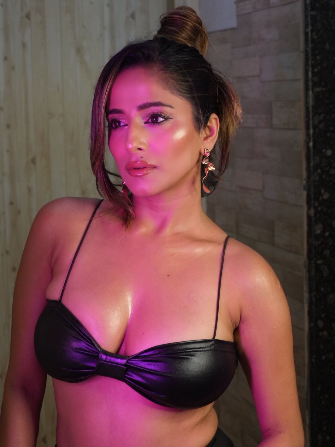 Kate Sharma Owns the Red Carpet: Black Leather Glamour Goals!