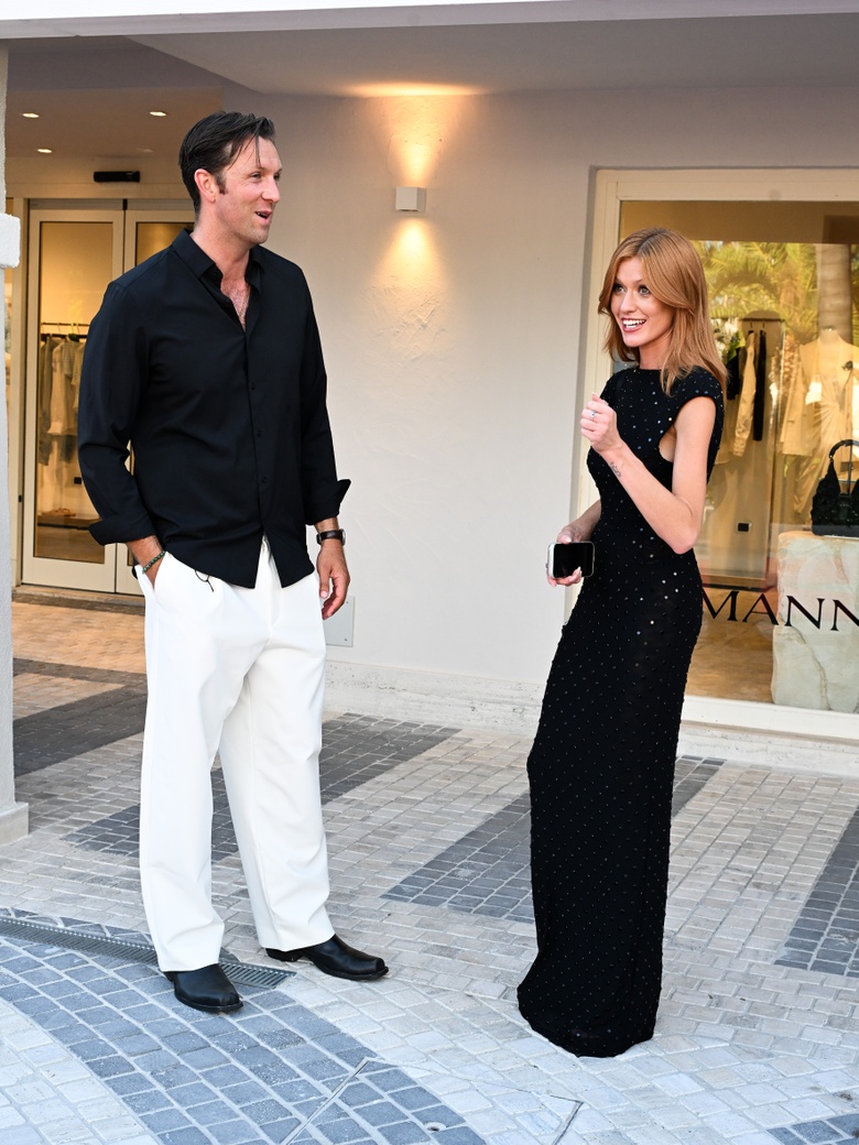 Katherine McNamara Steals the Spotlight in Stunning Italian Style!
