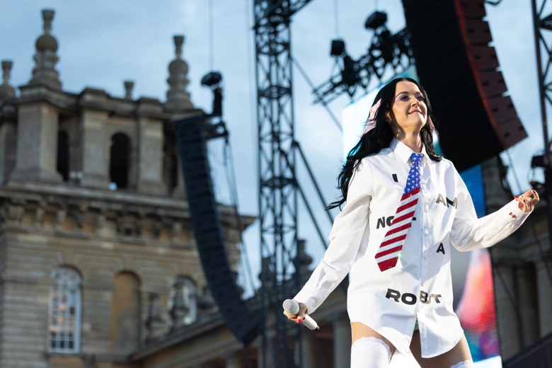 Katy Perry’s Radiant Style Steals the Show at Grand Events