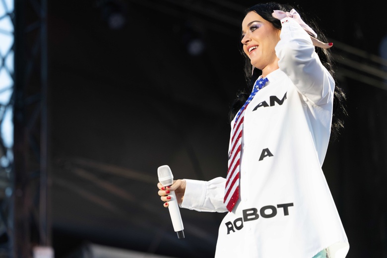 Katy Perry’s Radiant Style Steals the Show at Grand Events
