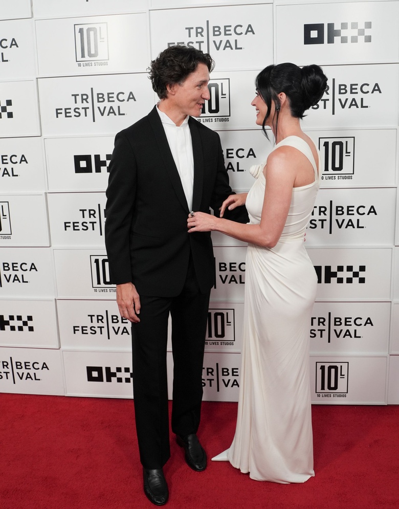 Katy Perry's Radiant Moment at the Tribeca Festival Premiere!