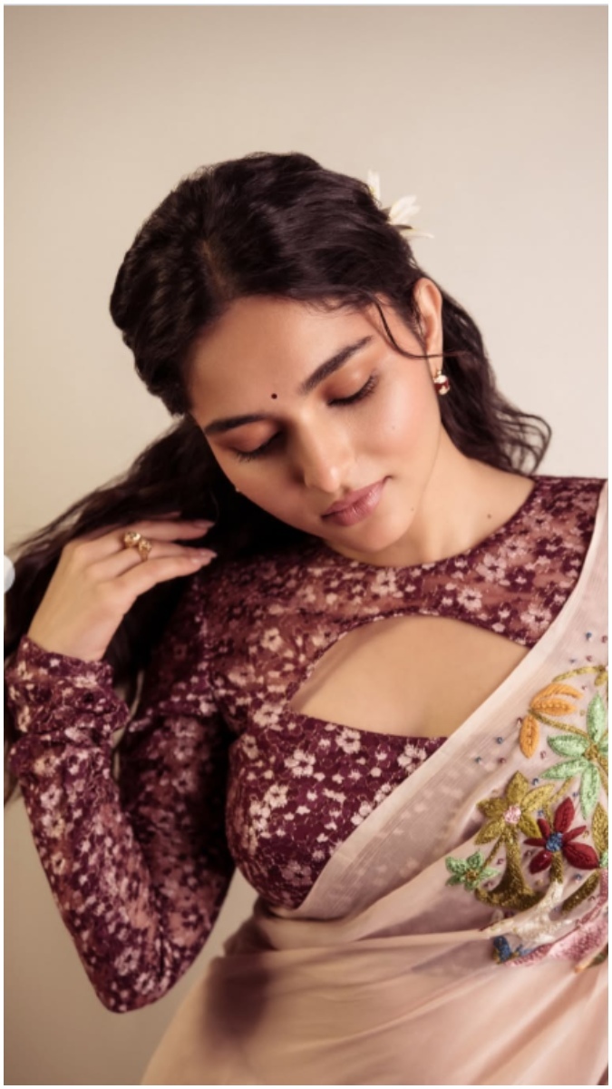 Kayadu Lohar's Stunning Instagram Photos Princess Cut Blouse Look