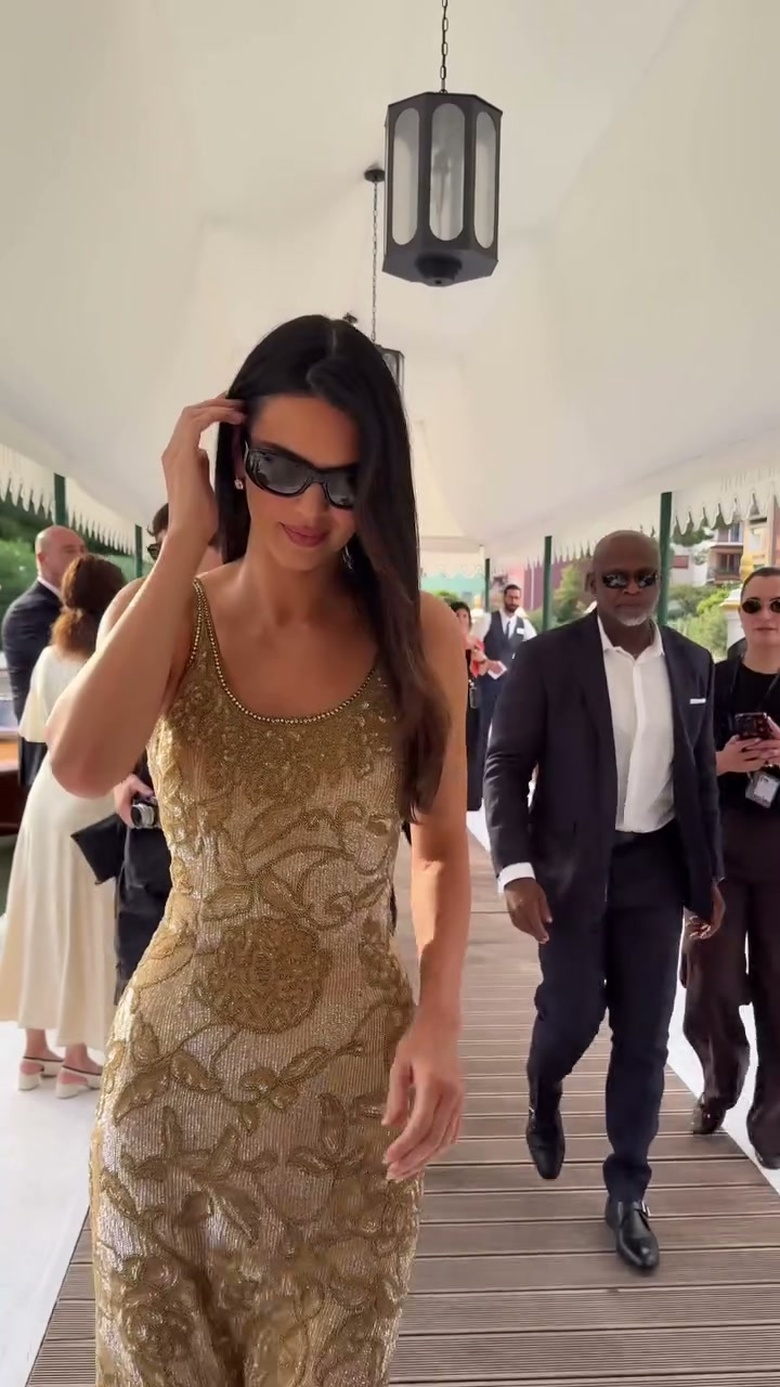 Kendall Jenner's Effortlessly Chic Look Steals the Spotlight