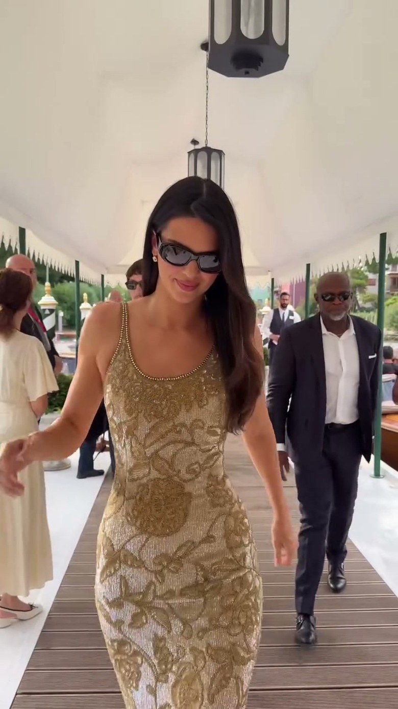 Kendall Jenner's Effortlessly Chic Look Steals the Spotlight