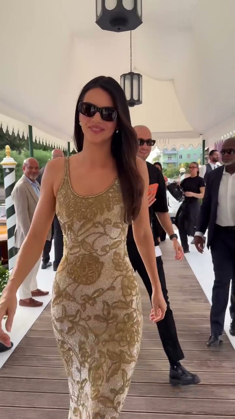 Kendall Jenner's Effortlessly Chic Look Steals the Spotlight