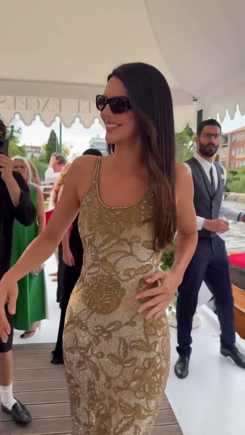 Kendall Jenner's Effortlessly Chic Look Steals the Spotlight