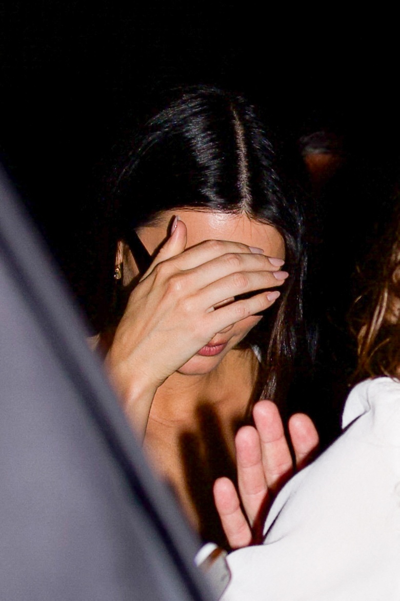 Kendall Jenner’s Effortless Chic Shine at the Venice Film Festival