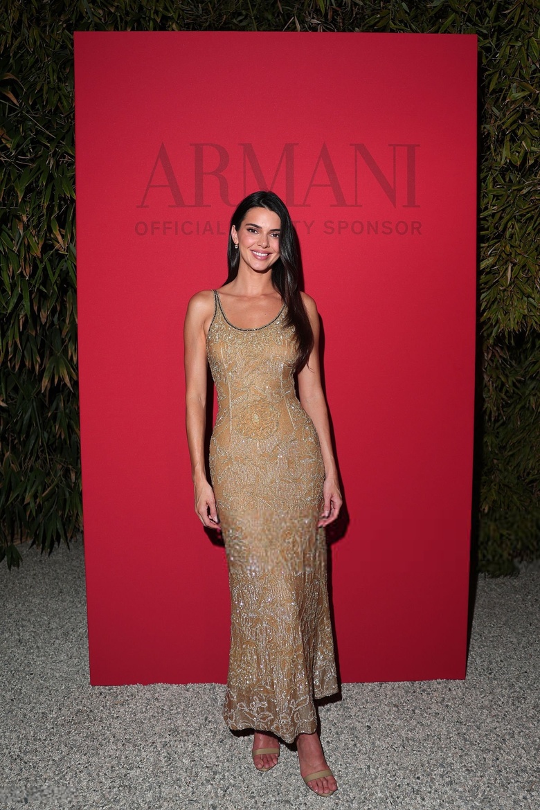 Kendall Jenner’s Effortless Chic Shine at the Venice Film Festival