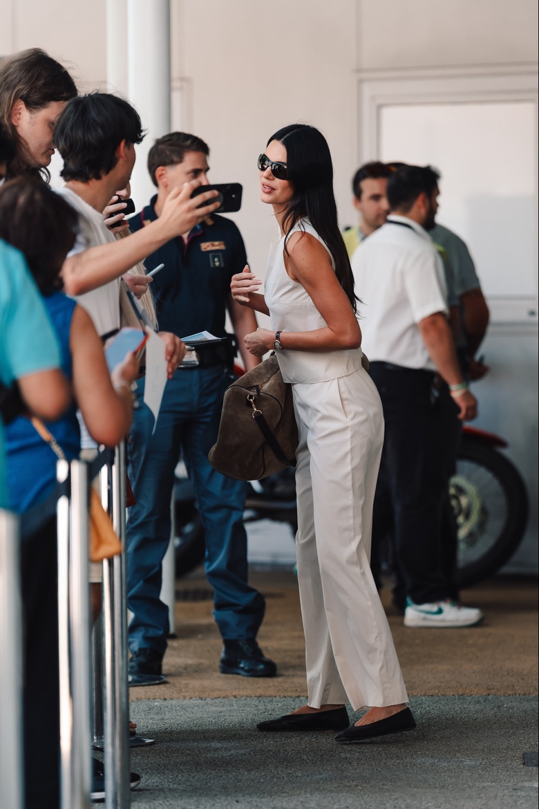 Kendall Jenner Captures Effortless Chic at Milan Fashion Week