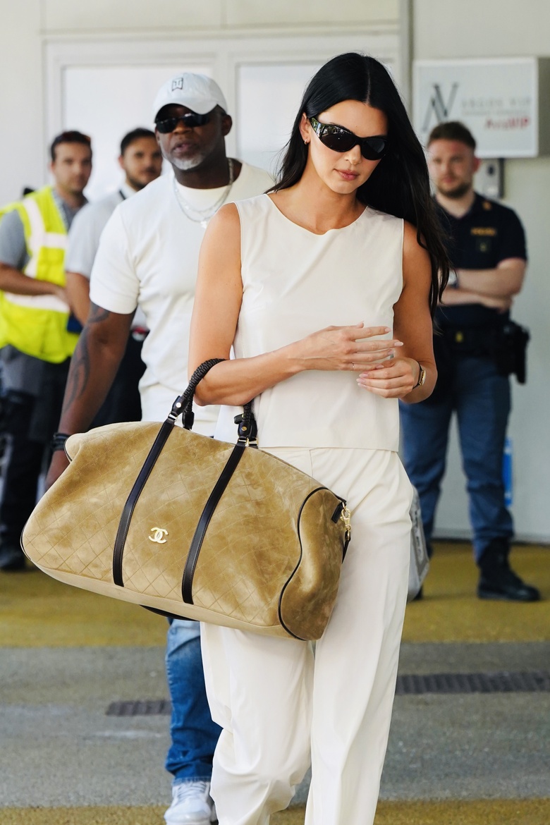 Kendall Jenner Captures Effortless Chic at Milan Fashion Week