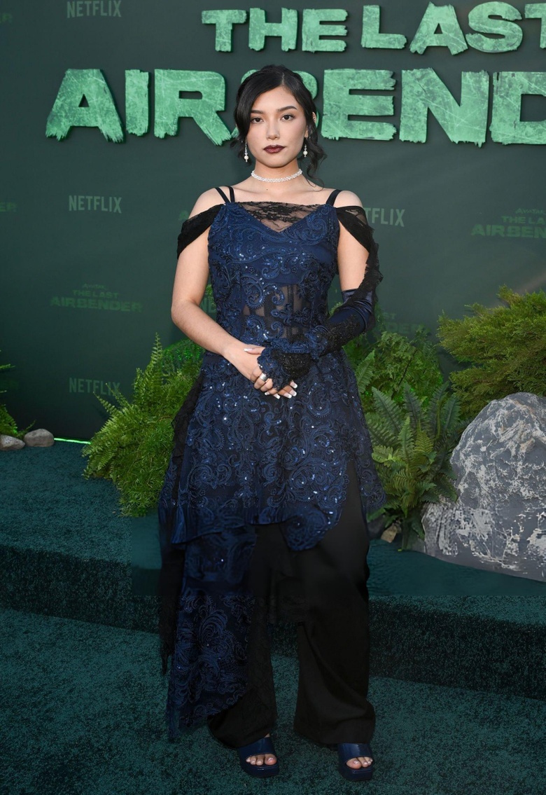 Kiawentiio Steals the Show! Obsessed with This Stunning Red Carpet Look